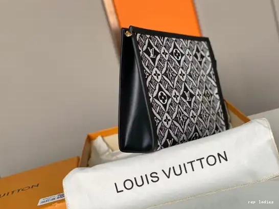Cheap TOILETRY VUITTON LOUIS 26 1854 POUCH SINCE 0628